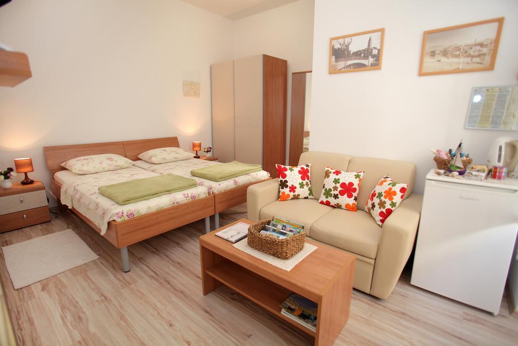 Room Mira Trogir Luaran gambar
